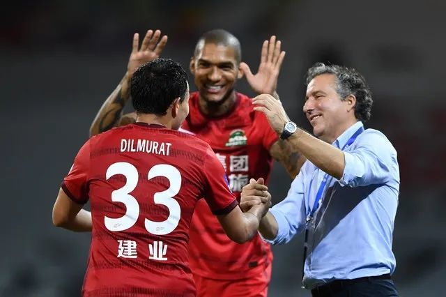 5, 萨拉赫戴帽破队史进球纪录  