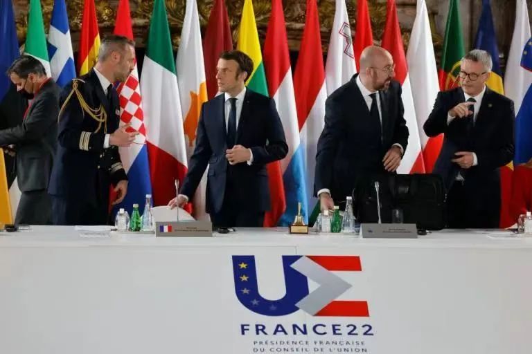  尤文高层,紧急召开危机会议  